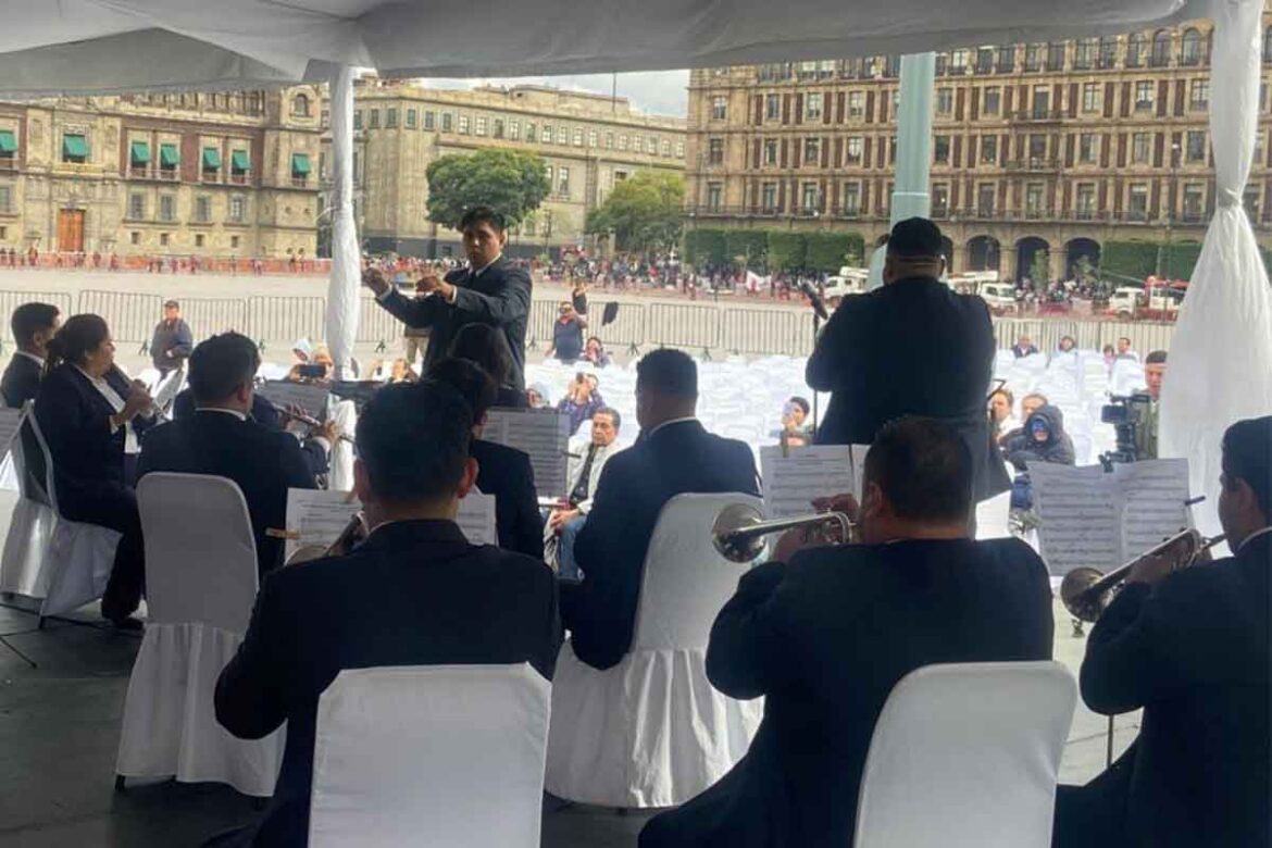 Banda de música se presentó en el Zócalo de CDMX
