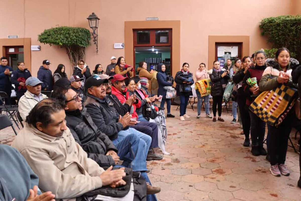 Inicio de la colecta de cobijas ‘Abrigando corazones cadereytenses’ con la que se llama a los ciudadanos a sumarse a esta causa