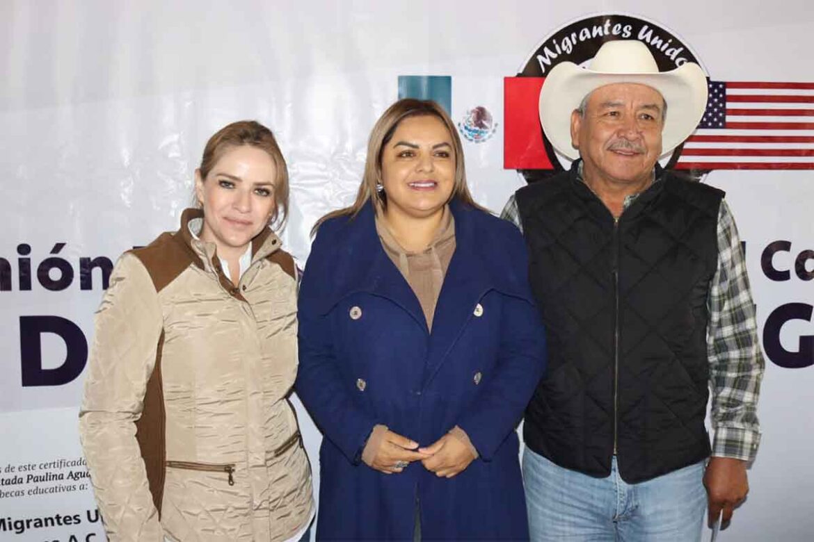 La diputada federal por Querétaro e integrante de la Comisión de Cultura, Paulina Aguado Romero entregó 500 becas