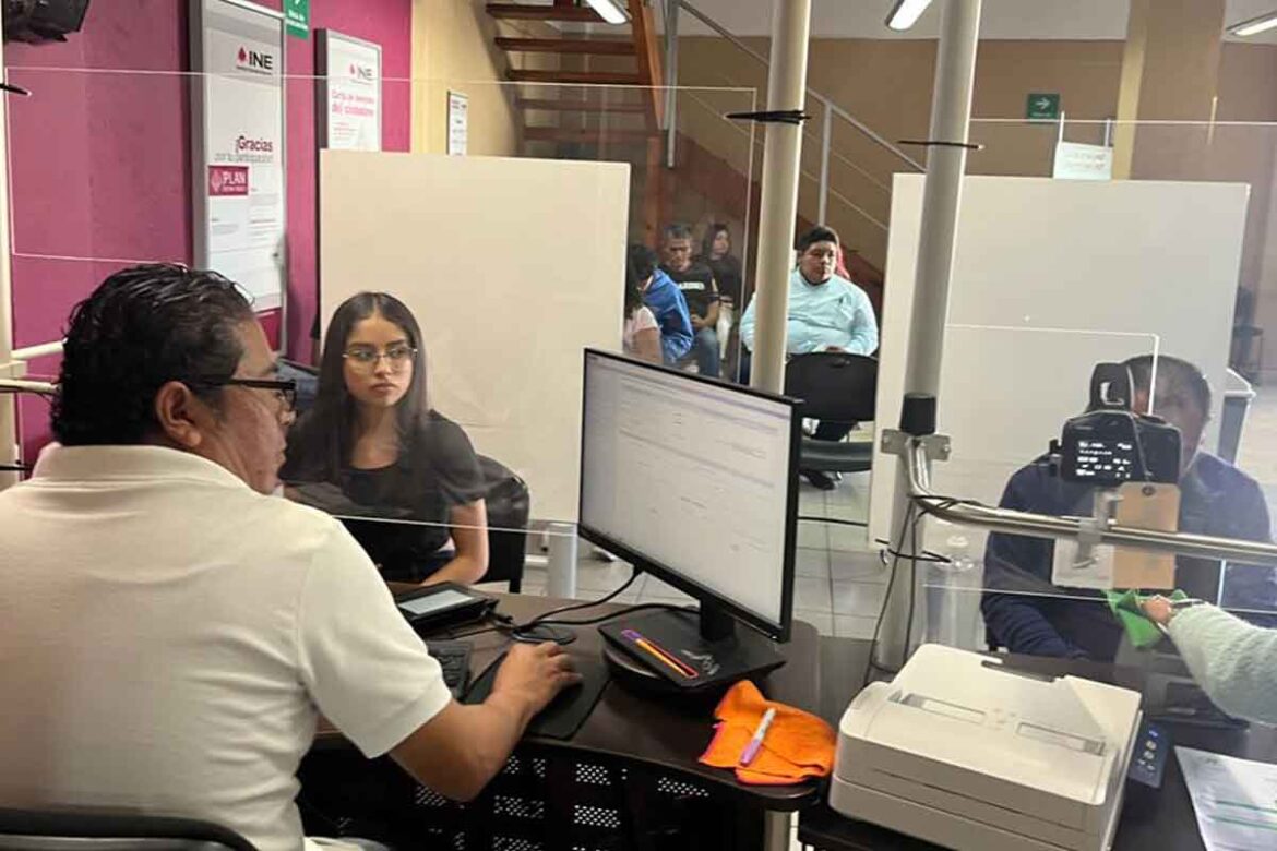 INE llama a realizar el trámite de la credencial para votar