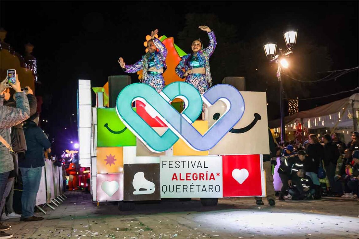 Llega el Desfile de la Alegría a Cadereyta