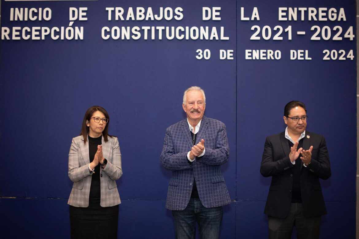 Enrique Vega encabeza inicio de entrega recepción constitucional