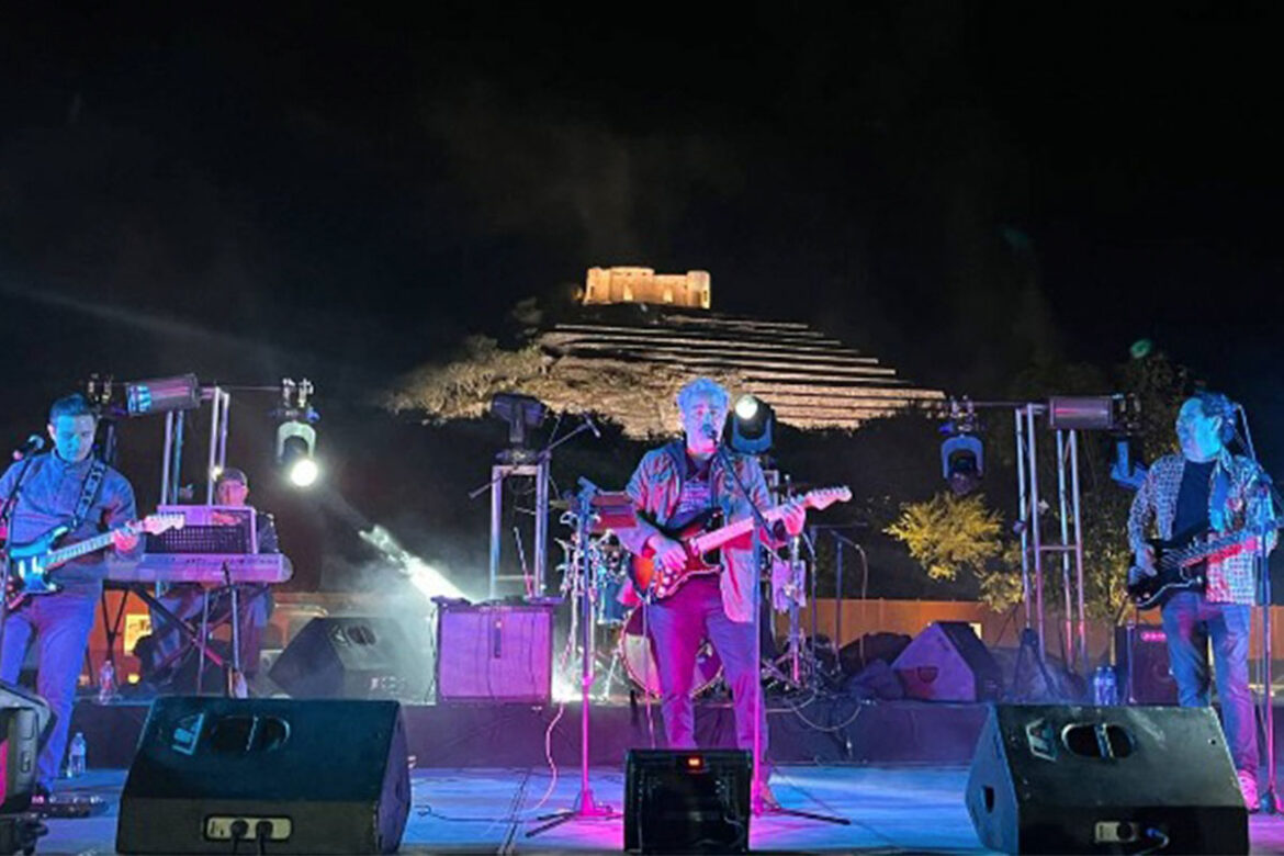 Jóvenes de Corregidora invitan a concierto con causa