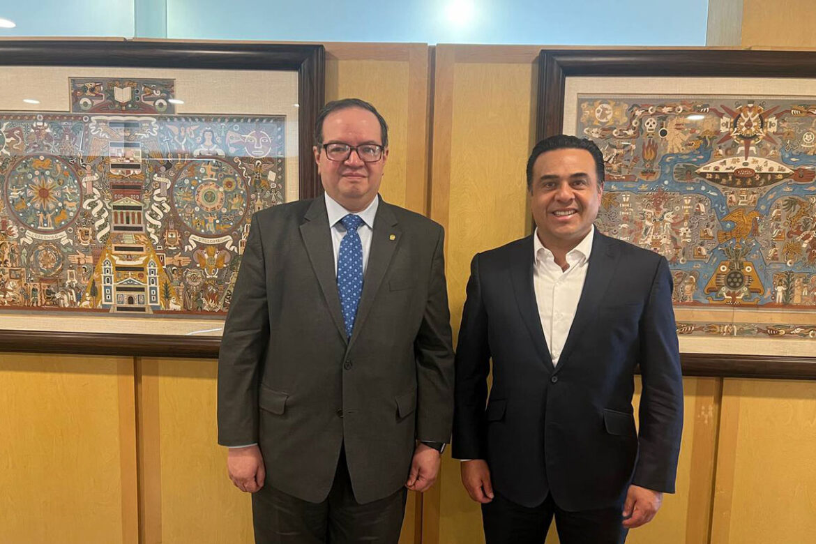 Luis Nava se reúne con el rector de la UNAM
