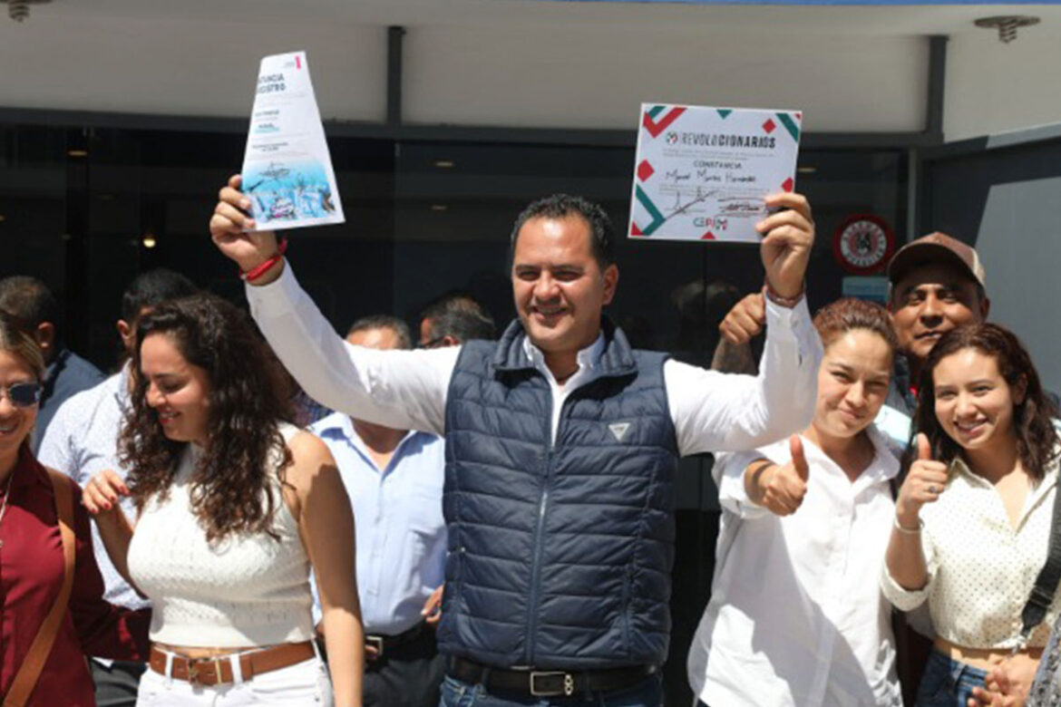 Manuel Montes va por la presidencia municipal de Colón