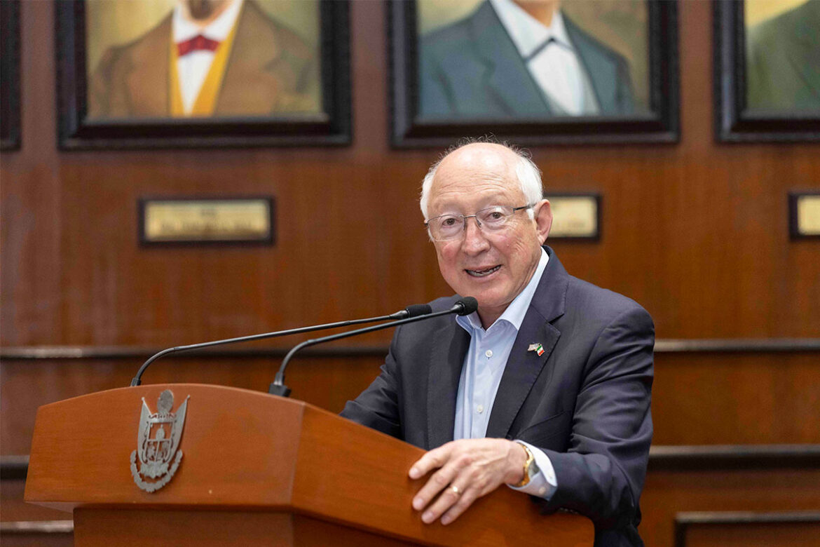Destaca Ken Salazar relación de México con EUA