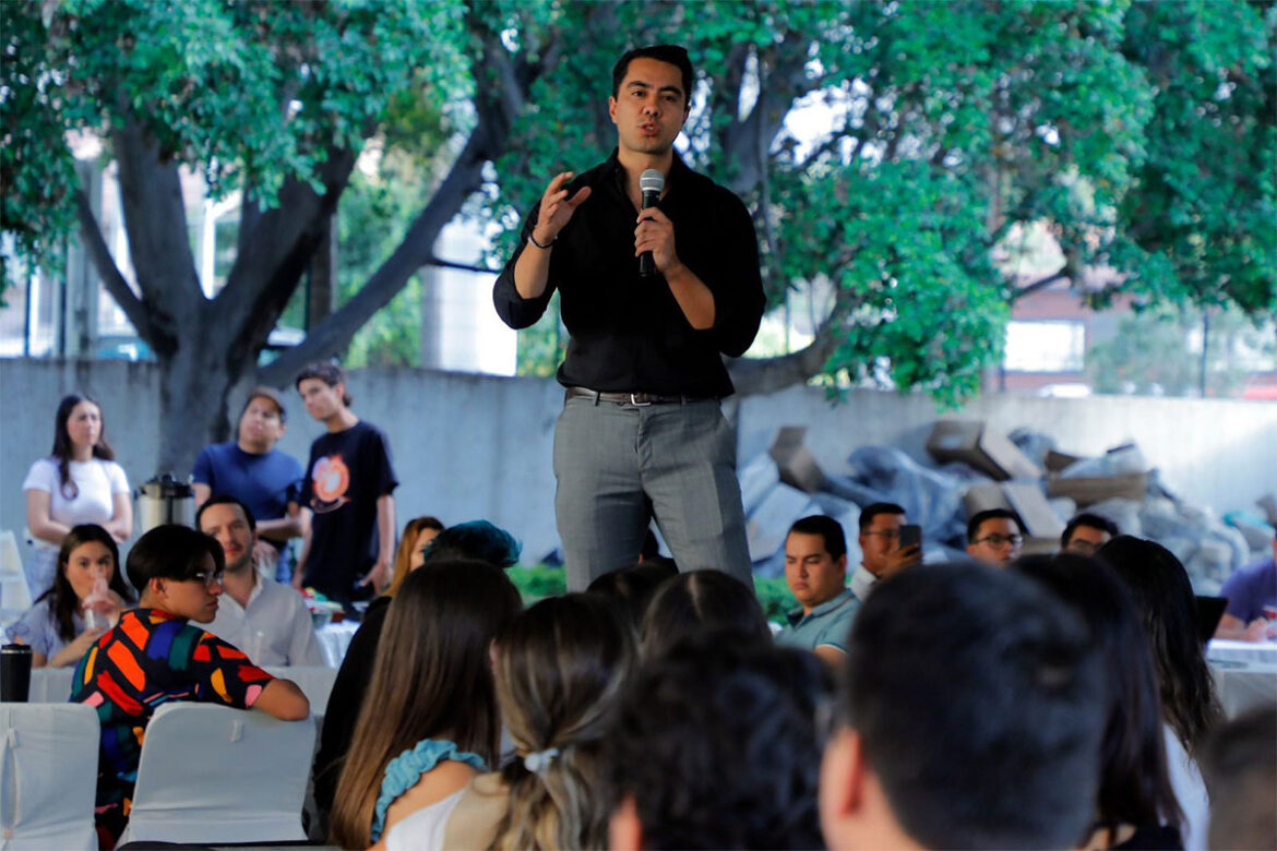 Tenemos que apostarle a los jóvenes: Felifer