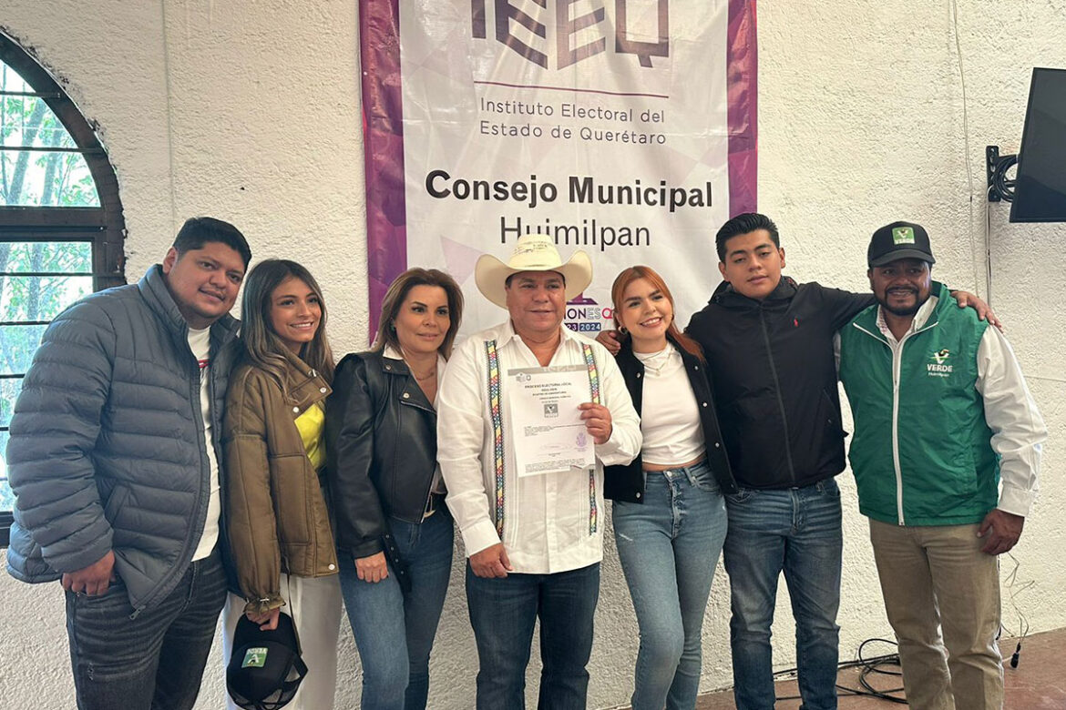 Juan Guzmán se registra rumbo a la presidencia municipal de Huimilpan
