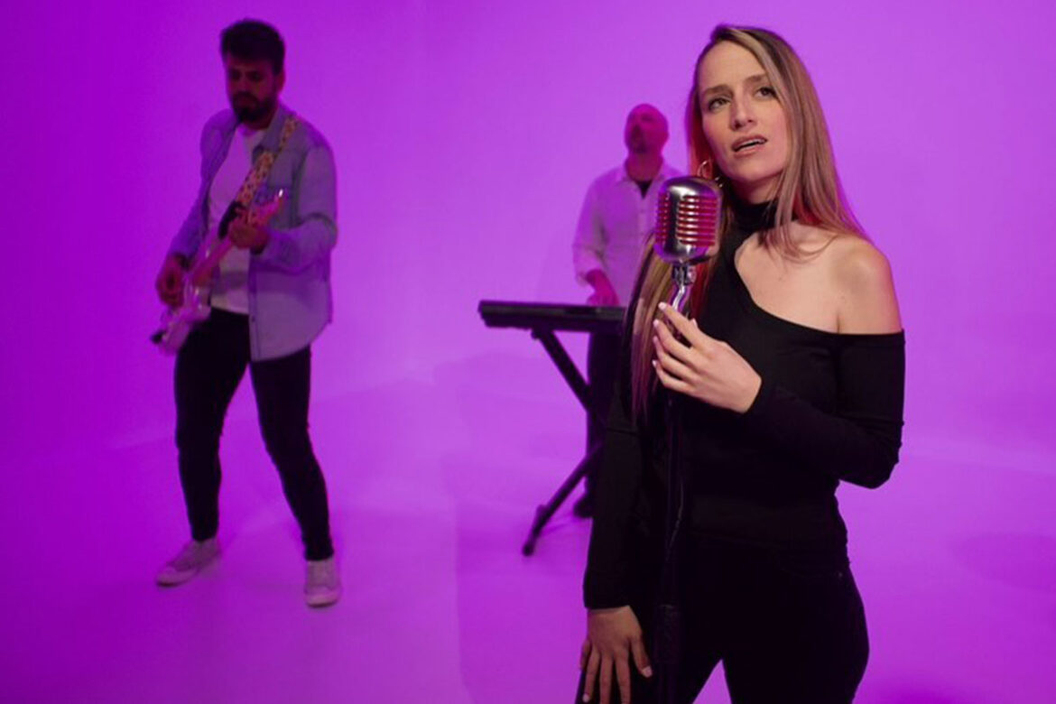 Lily Fuster lanza sencillo 'Siempre aquí'