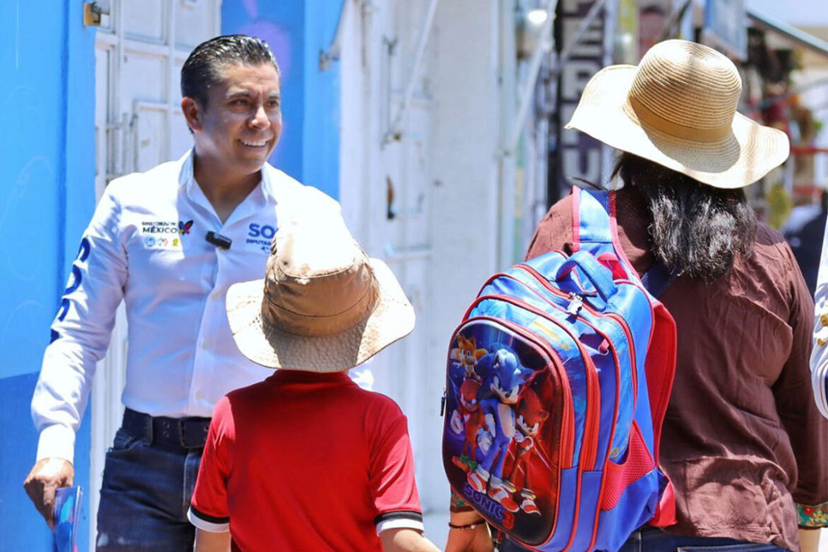 Roberto Sosa presenta propuestas