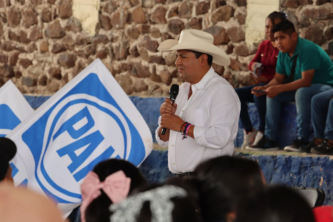 Va Miguel Martínez por más apoyo en el sector educativo