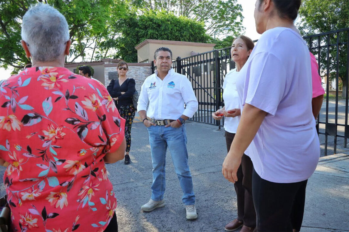 Entrega Roberto Sosa construcción de drenaje pluvial