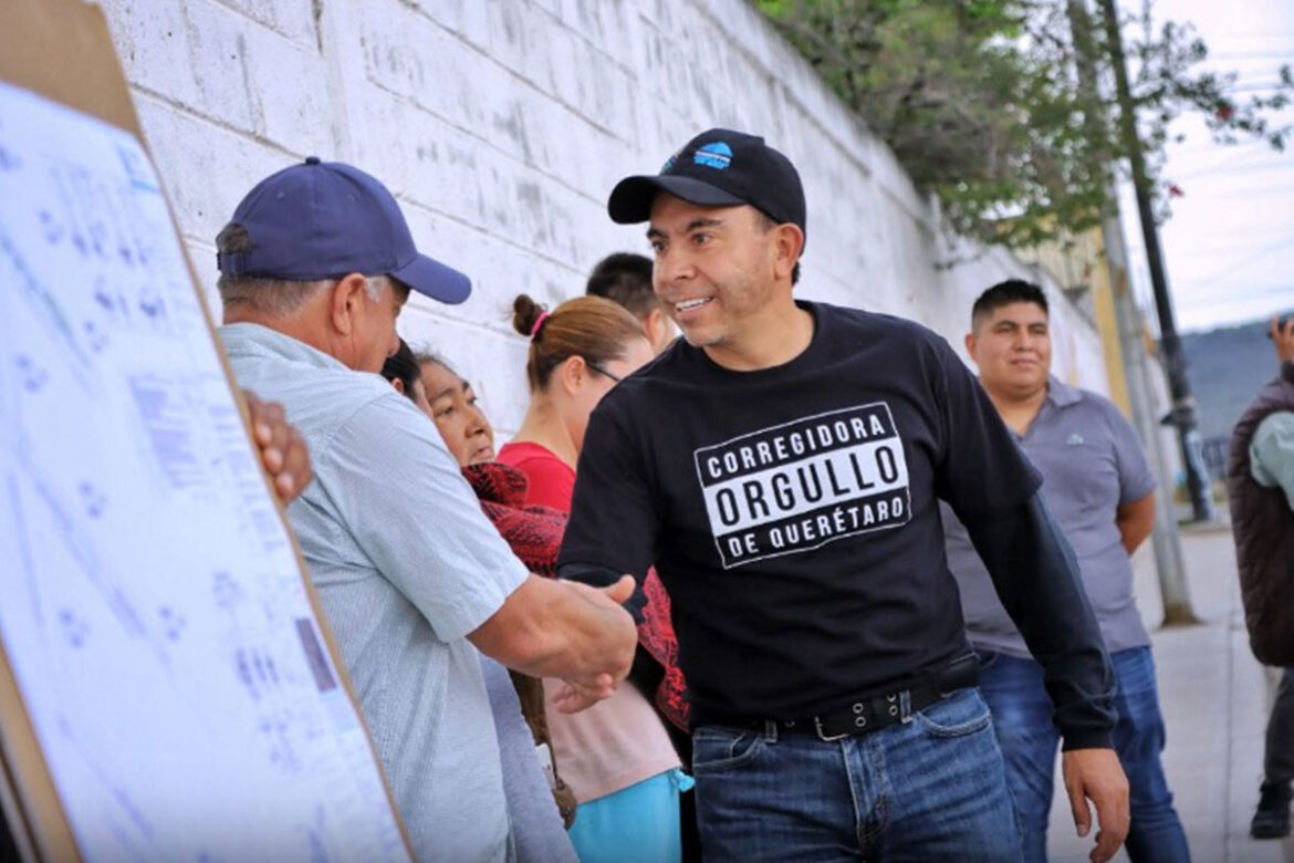 Inician trabajos de ampliación en la línea de drenaje en Corregidora