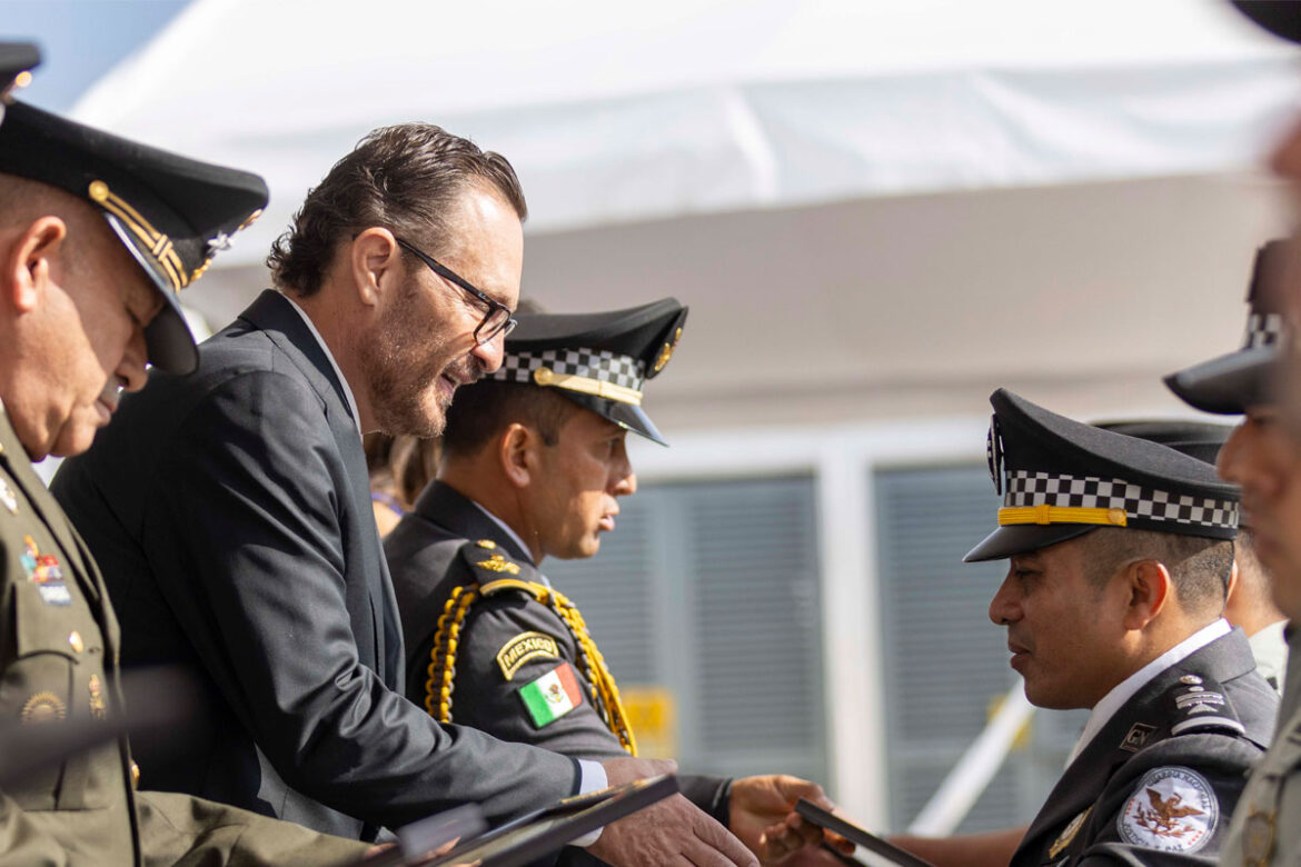 Atestigua Kuri ceremonia de aniversario de la Guardia Nacional