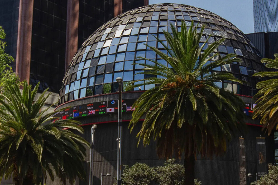 BMV lidera pérdidas tras caída de Wall Street