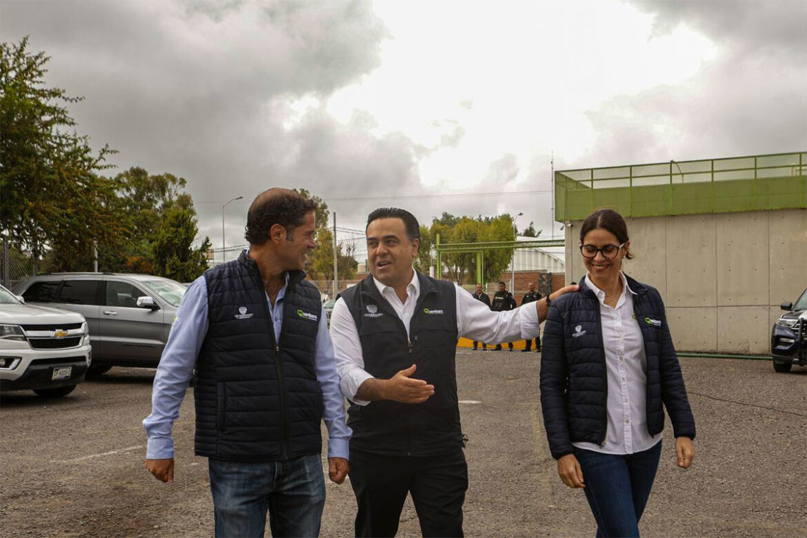 Luis Nava pone en marcha la planta tratadora de aguas residuales