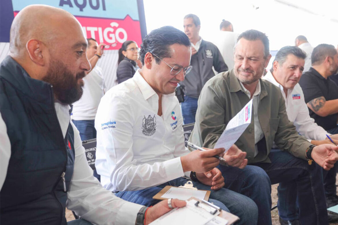 Chepe Guerrero acompaña a Kuri en gira de trabajo en Corregidora