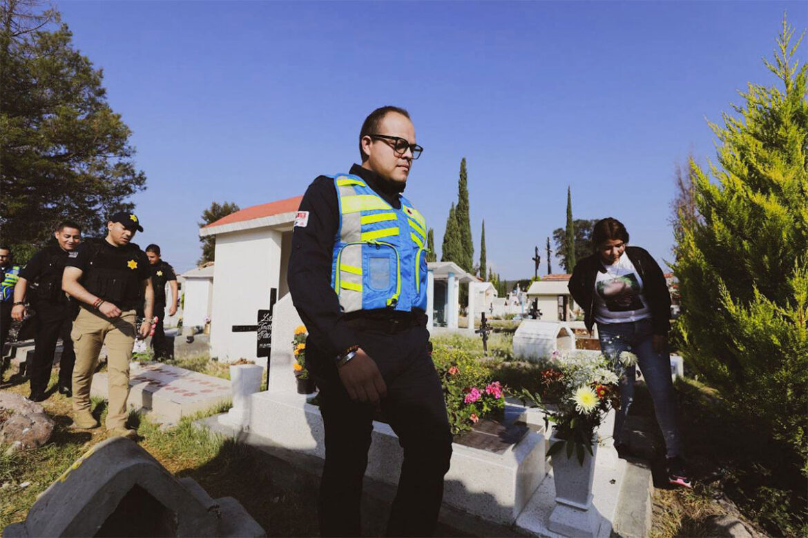 Más de 100 elementos de Protección Civil se encuentran desplegados en los ochos panteones municipales de Querétaro