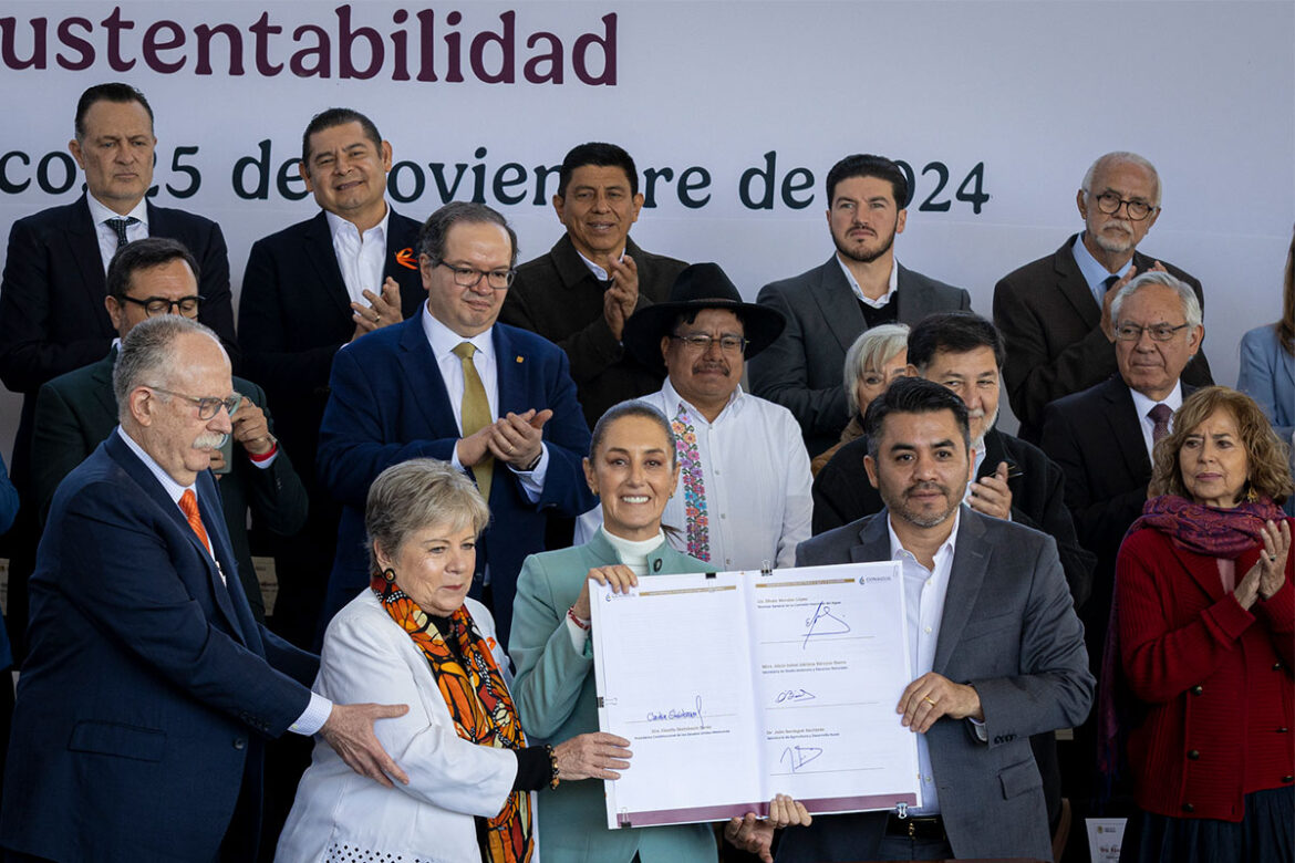 Suscribe Kuri el acuerdo por el derecho humano al agua