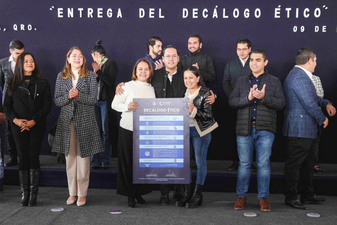 'Chepe' entrega el Decálogo Ético