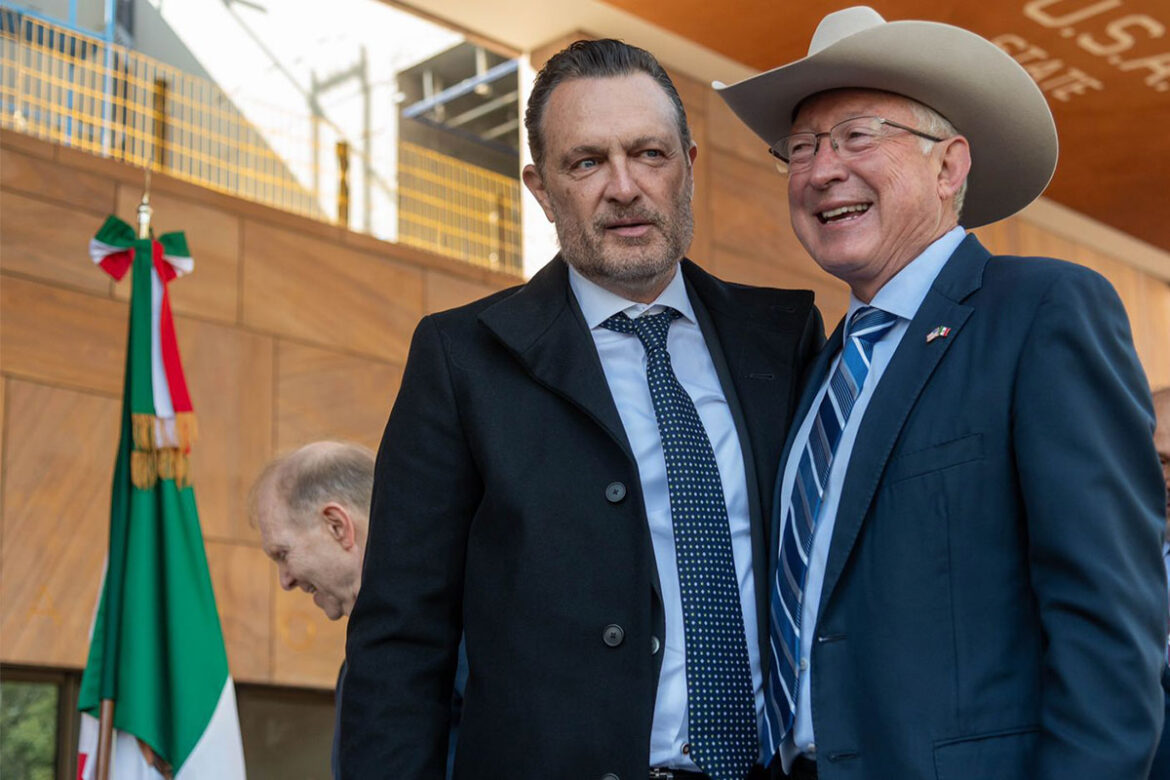 Kuri, presente en la nueva sede de la Embajada de EUA en México