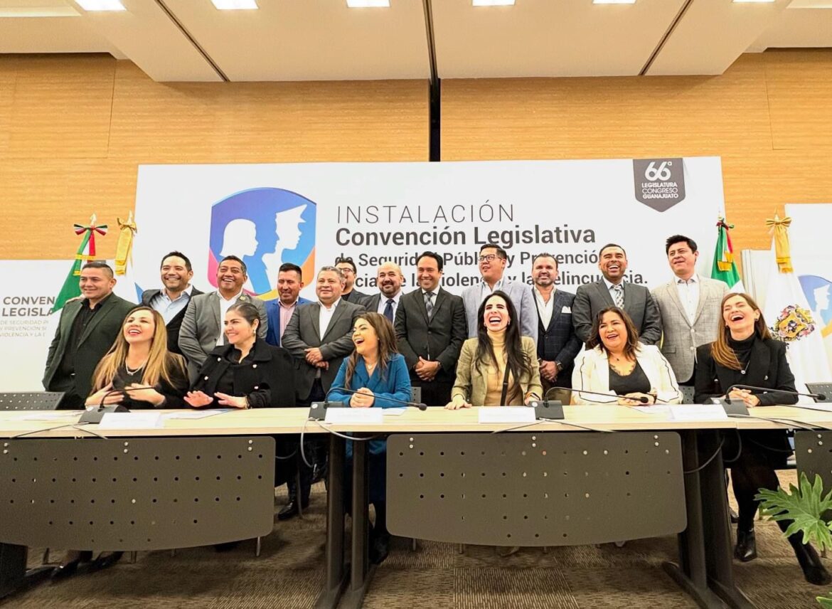 Rubén Urías Ruiz participa en la instalación de la Convención Legislativa de Seguridad Pública en Guanajuato