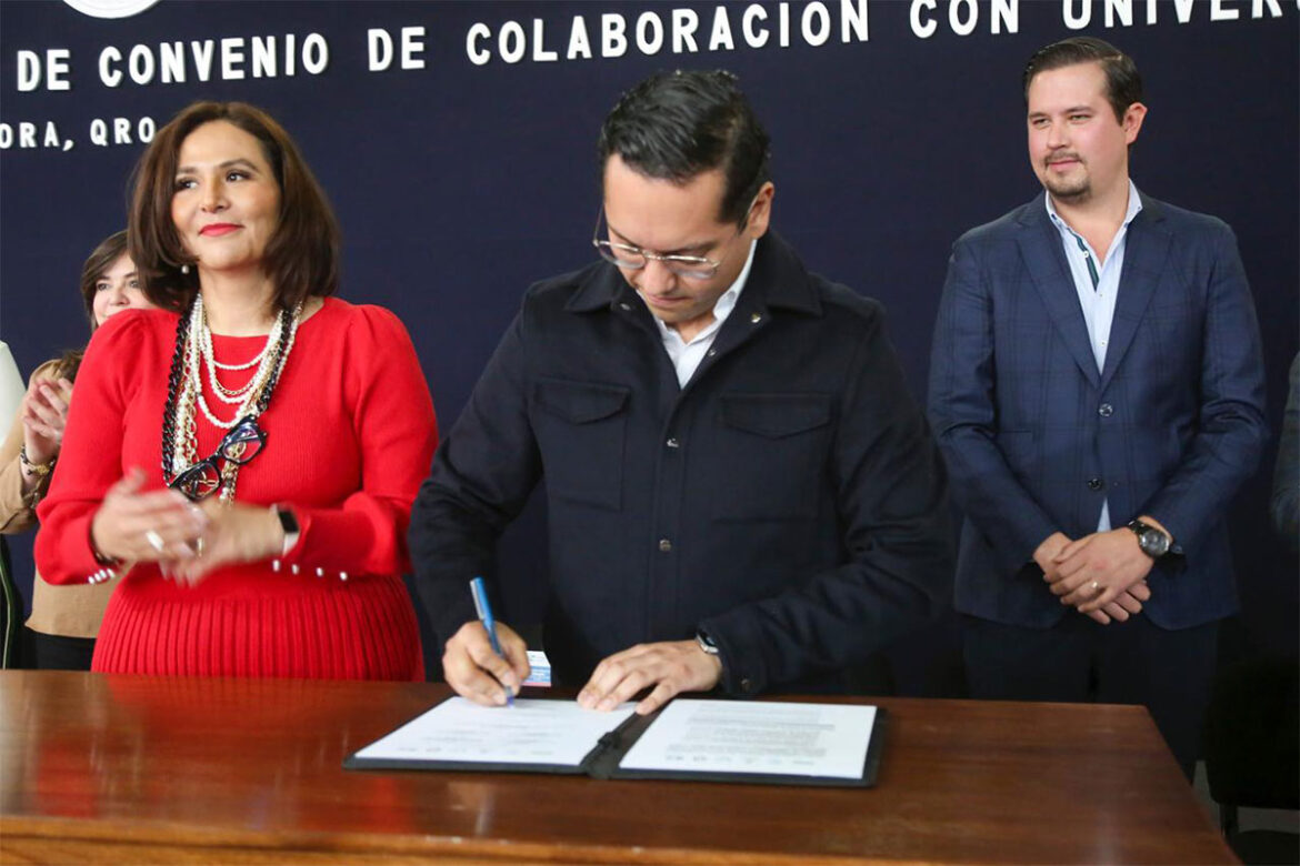 Corregidora becará a los estudiantes de universidades públicas
