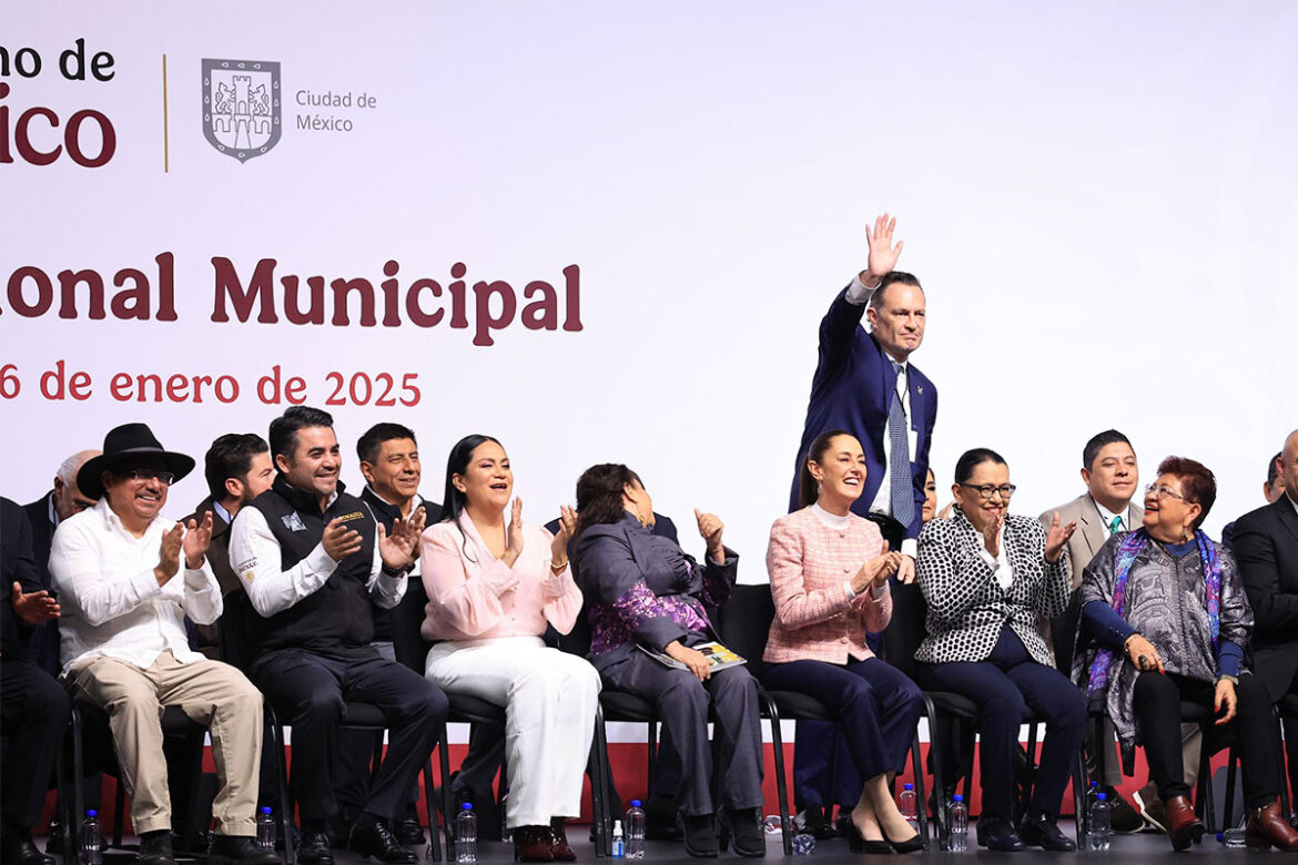 Mauricio Kuri, presente en el Encuentro Nacional Municipal