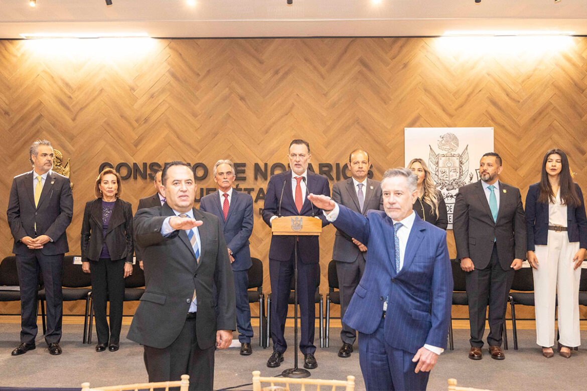 Mauricio Kuri reconoce profesionalismo de notarios queretanos