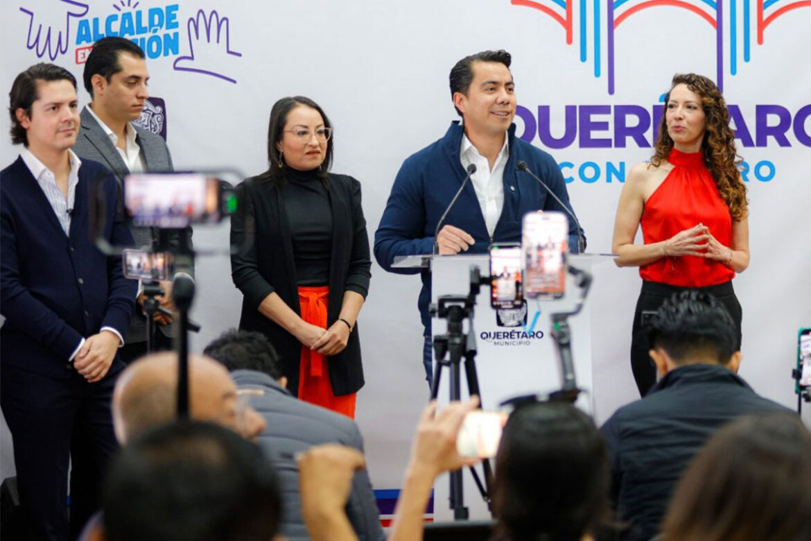 Presenta 'Felifer' Macías resultados de la gira por Texas