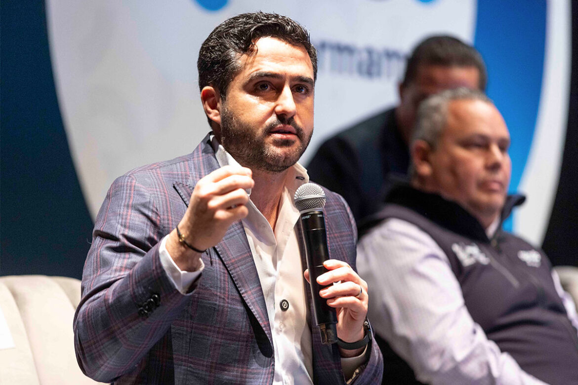Agustín Dorantes apoya la economía de las familias