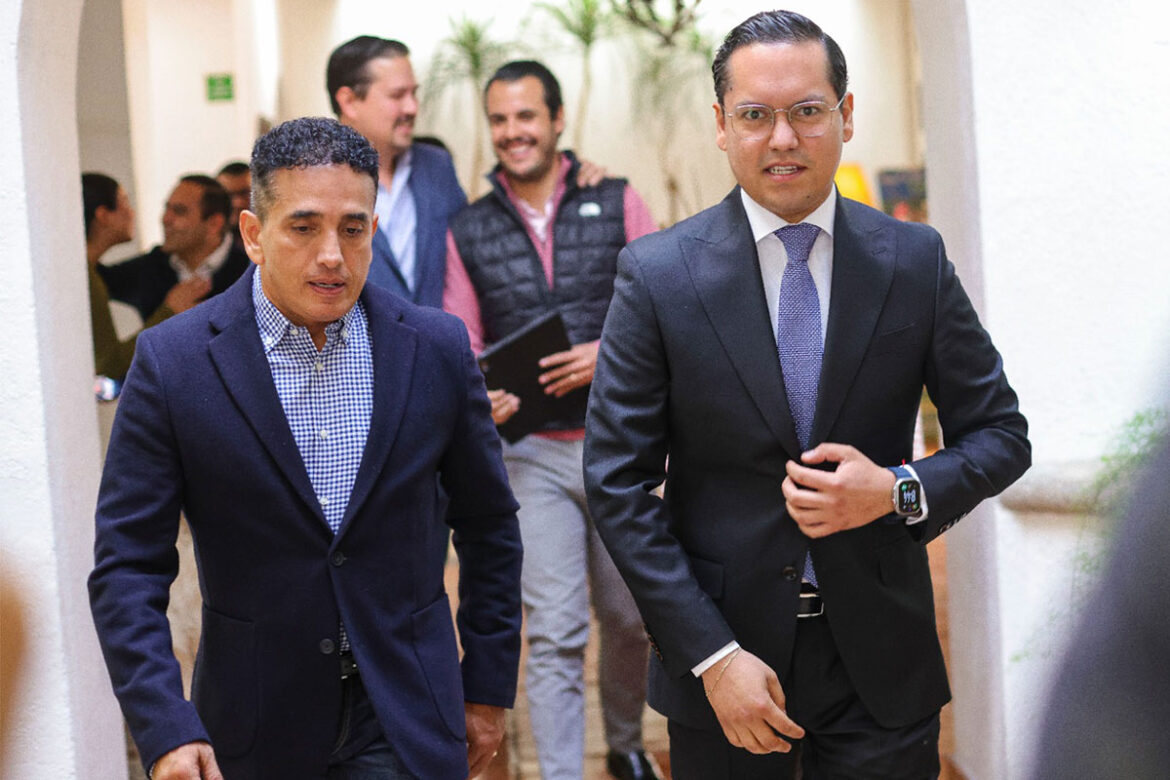 'Chepe' Guerrero se reúne con el sector industrial de Corregidora