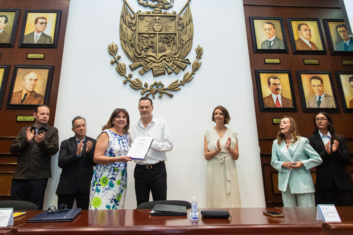 Entregan constancias del diplomado 'Querétaro Inédito'