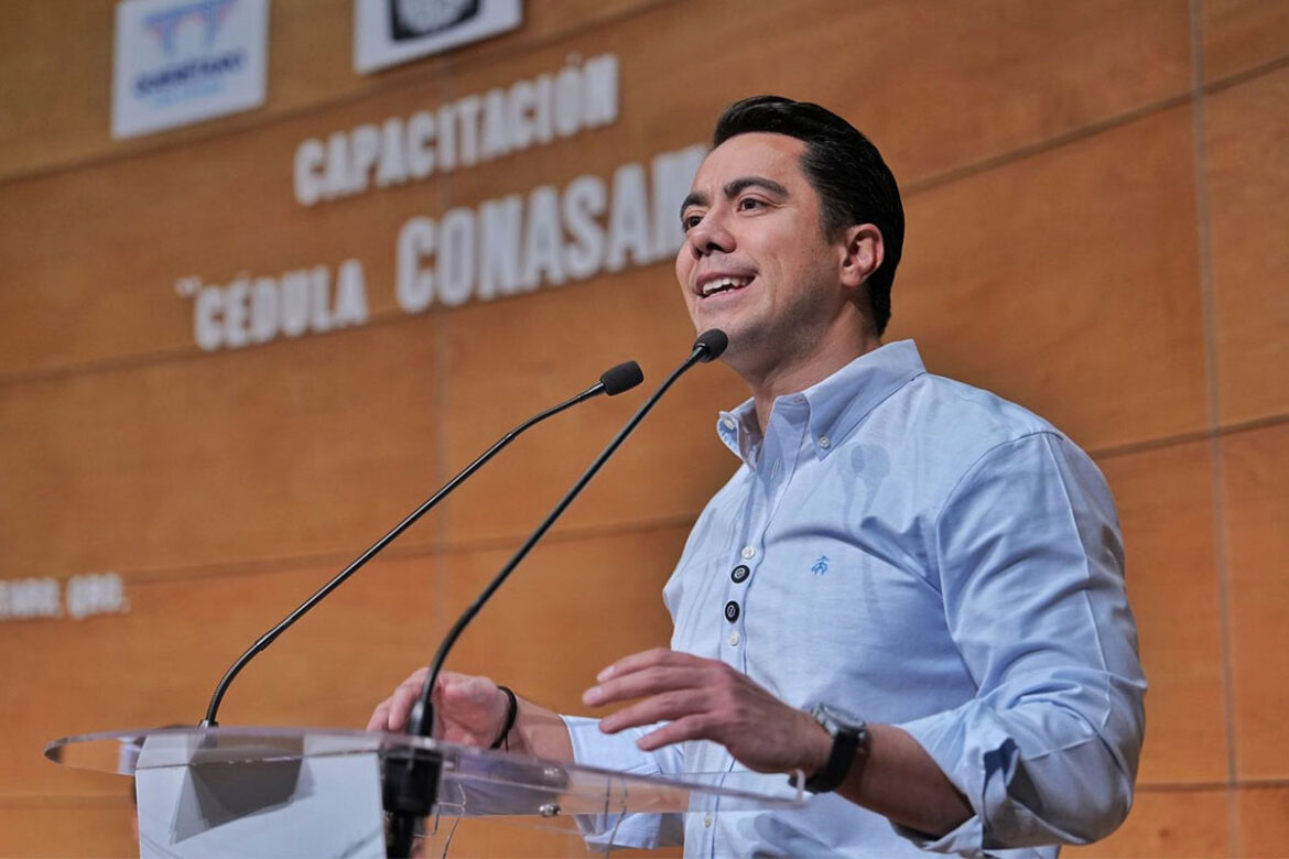 'Felifer' Macías impulsa Cédula COSANAMA'