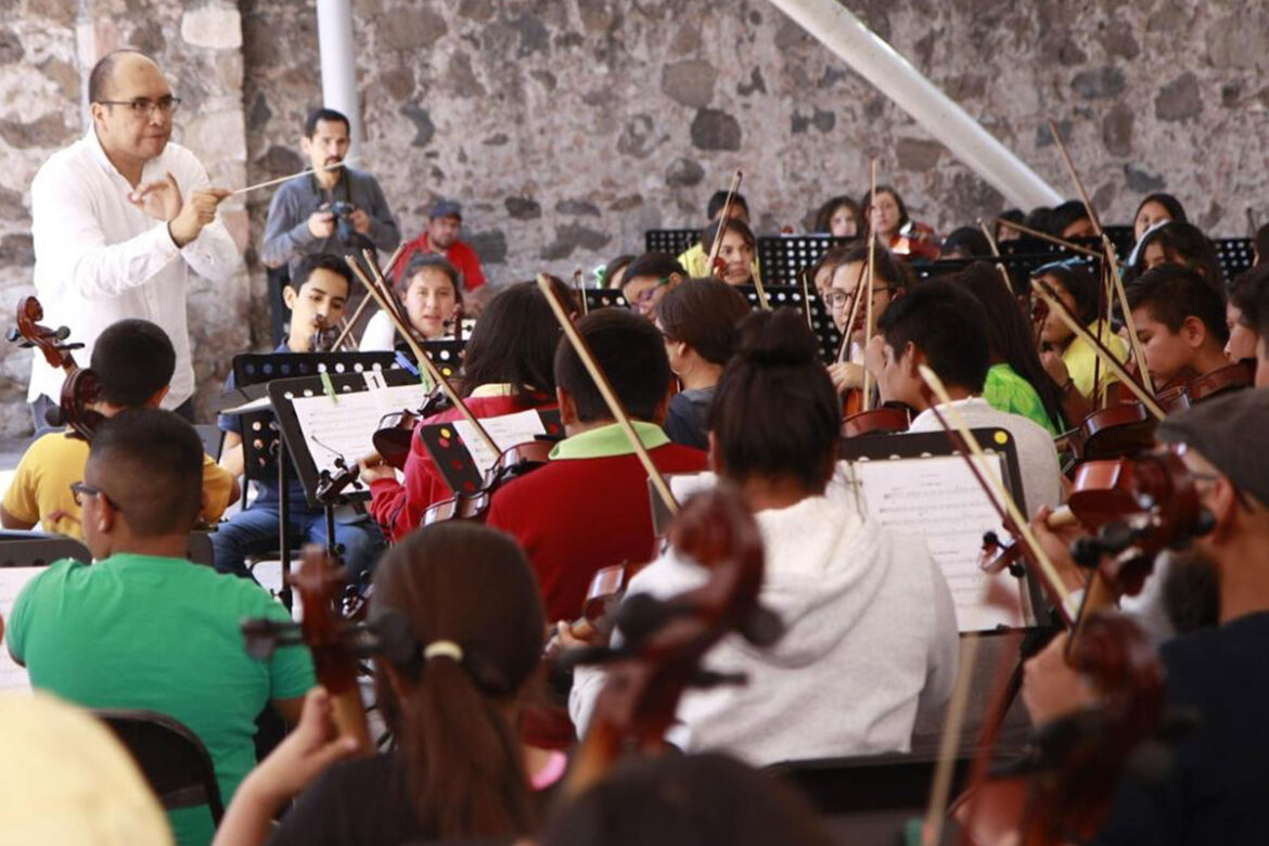 Ofrecen concierto orquestas infantiles en Huimilpan
