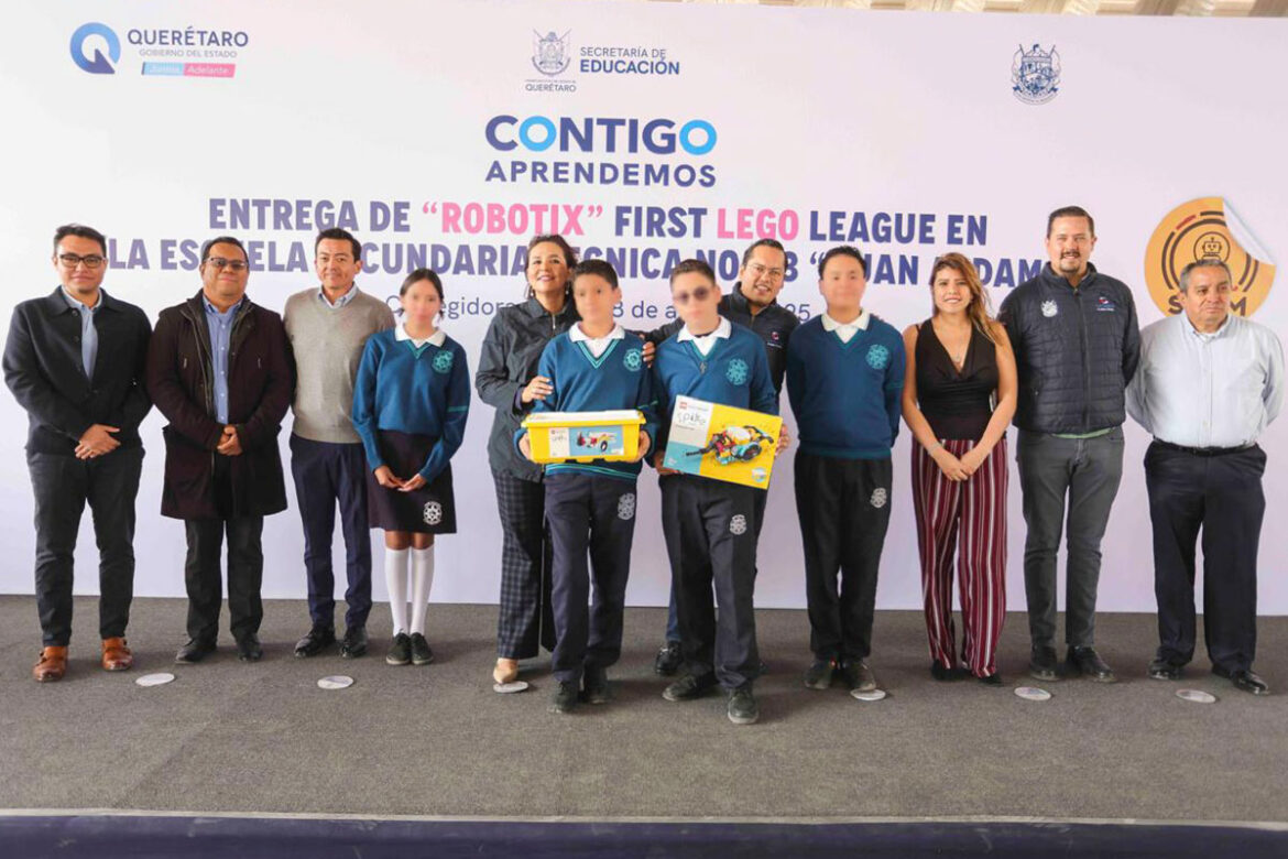 Chepe Guerrero entrega el programa 'RobotiX' First Lego League a estudiantes de secundaria