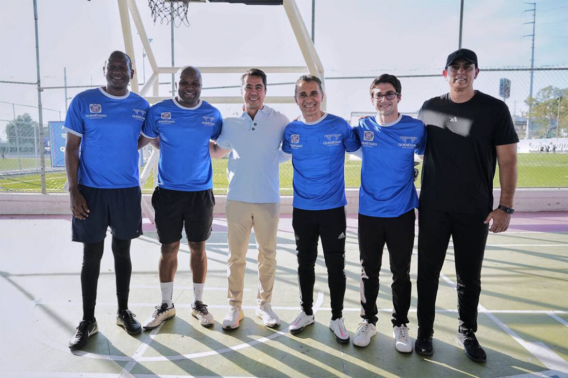 'Felifer' asiste a clínica de futbol con leyendas