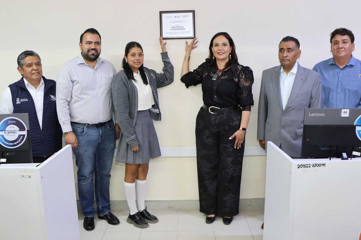 Martha Elena Soto educación