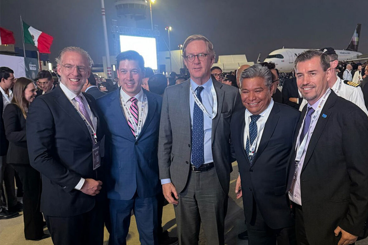 Rodrigo Monsalvo acude a la inauguración de la FAMEX