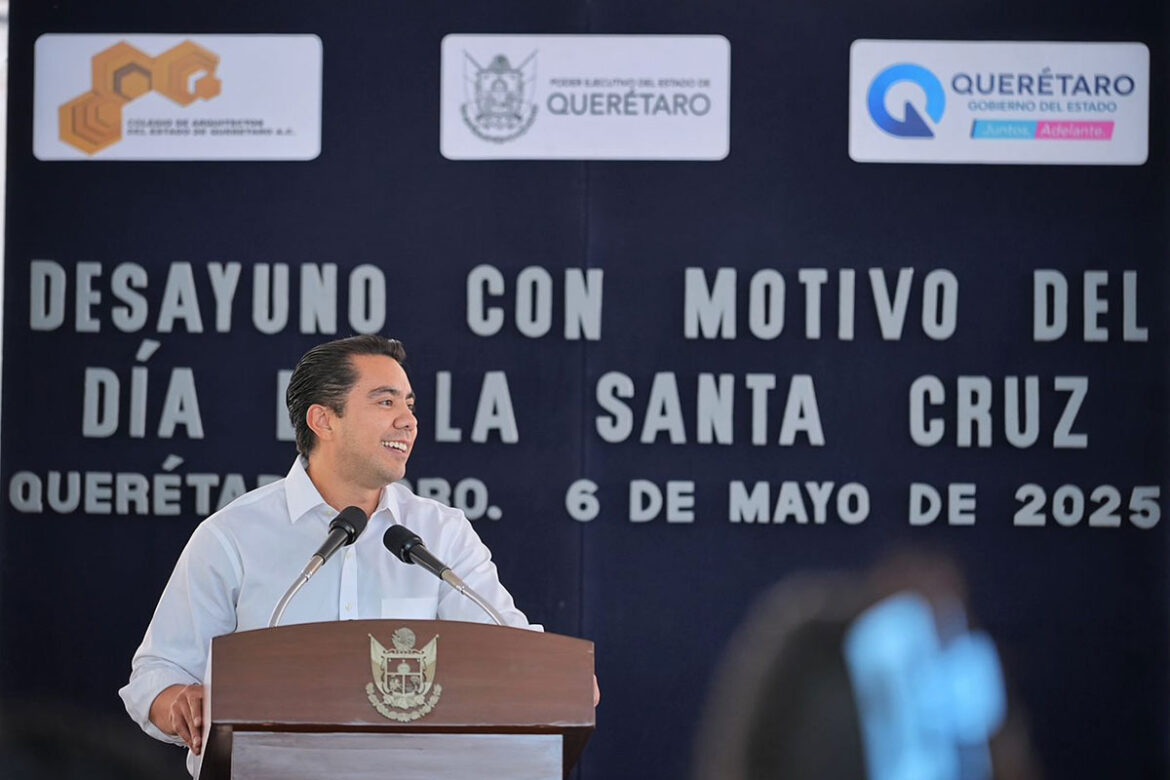 'Felifer' Macías reconoce al gremio de la construcción