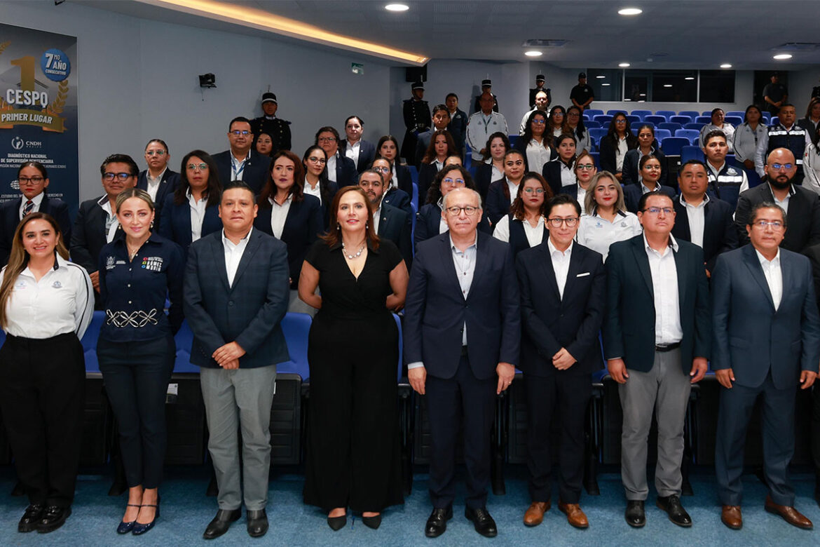 Martha Soto firma convenio de colaboración