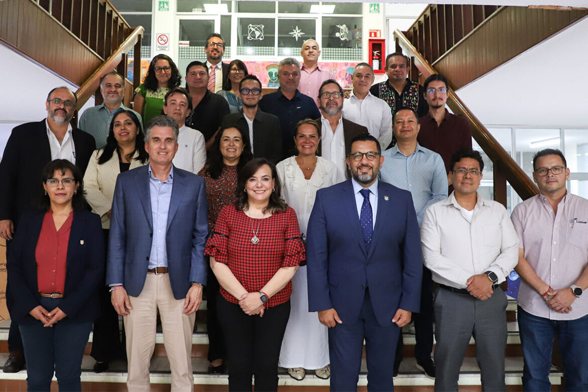 CEA presenta proyecto Sistema Batán a la UAQ