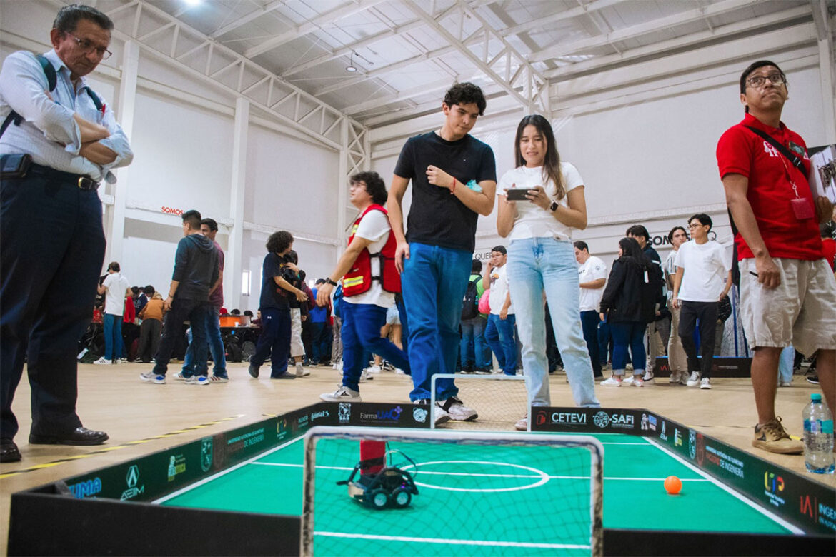 Premian talento tecnológico en RoboUAQ 2025
