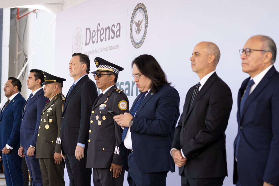 Gobernador asiste a aniversario de la Guardia Nacional