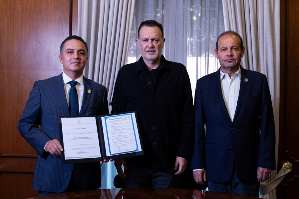 Mauricio Kuri toma protesta a nuevo titular de la Secretaría de Gobierno