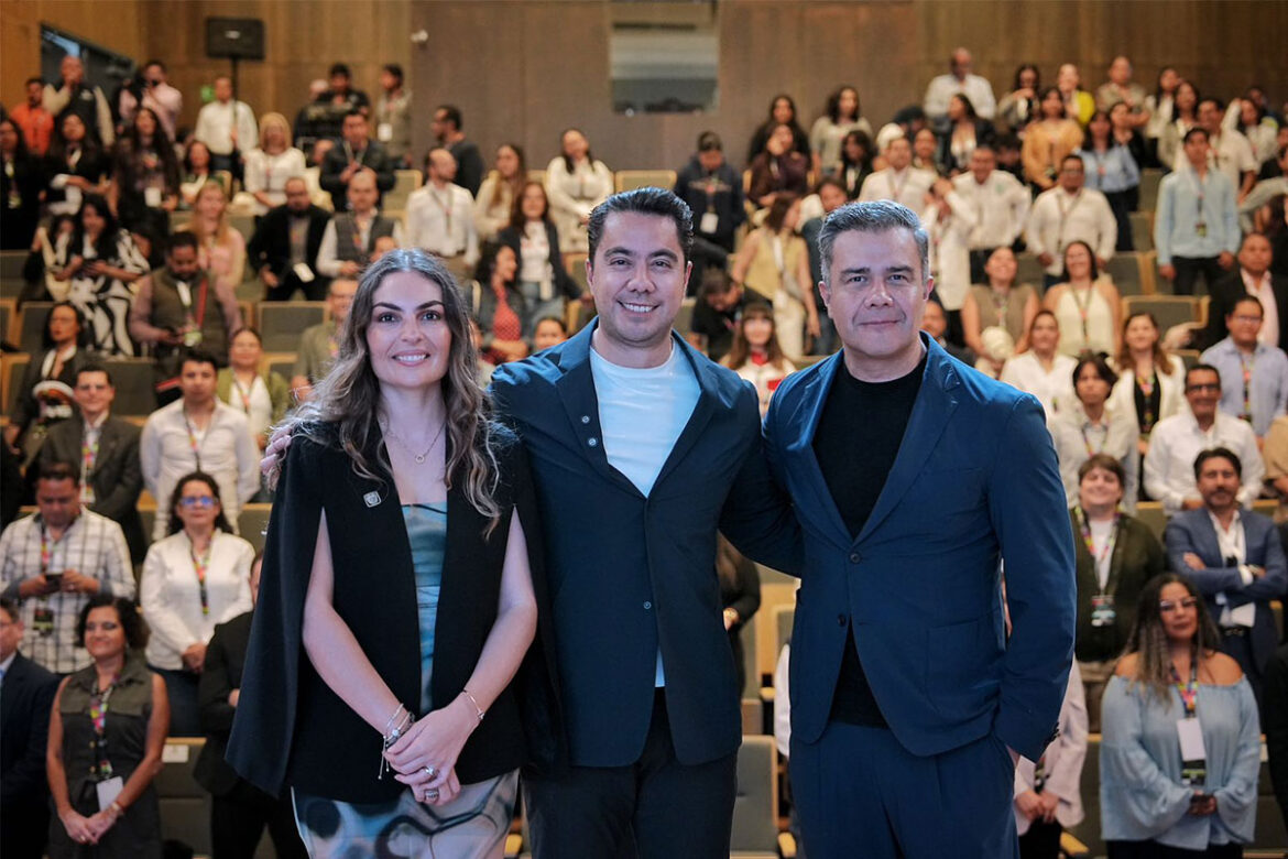 'Felifer' Macías presenta 'Querétaro La Capital'
