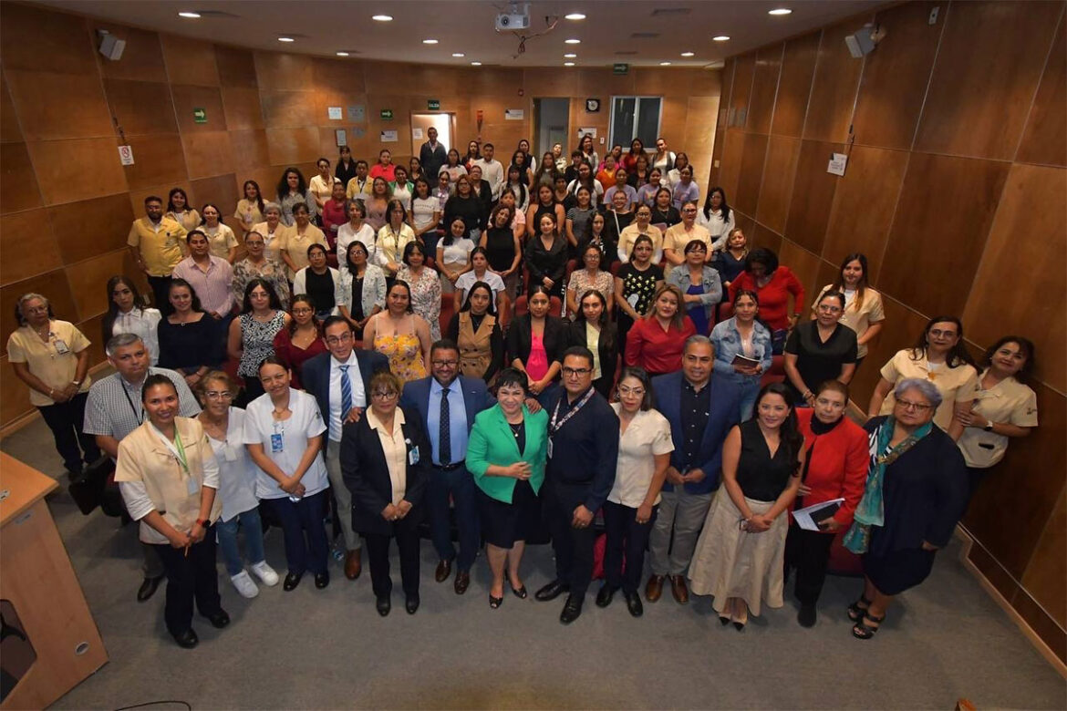 Realizan Seminario de Trabajo Social en San Juan del Río