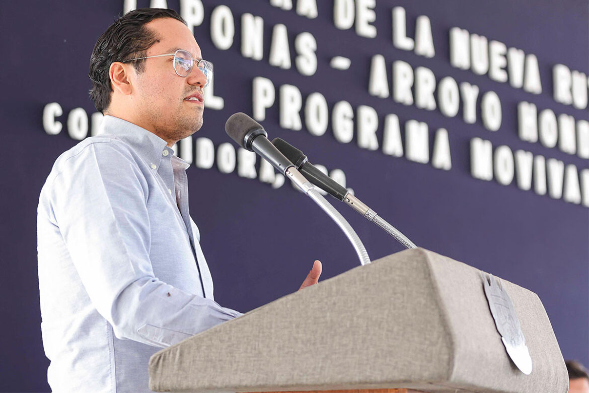 El presidente municipal de Corregidora, 'Chepe' Guerrero, convivió con usuarias de la nueva Ruta 13 del programa Movivan