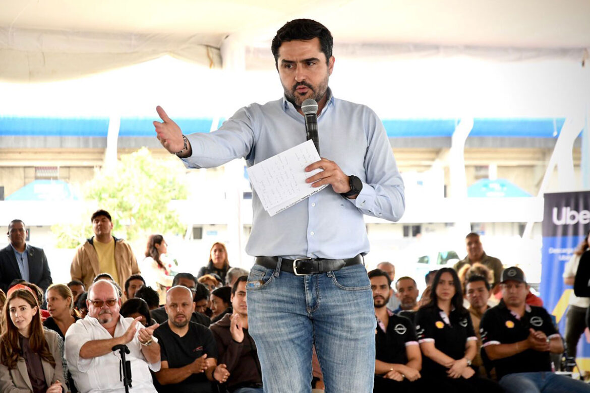 Agustín Dorantes destaca el sistema de transporte público