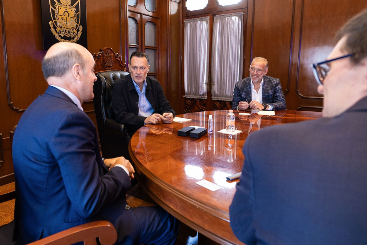 Mauricio Kuri recibe a nuevo director de ITP AERO México